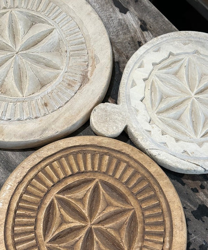 Træbund med udskæringer - 2