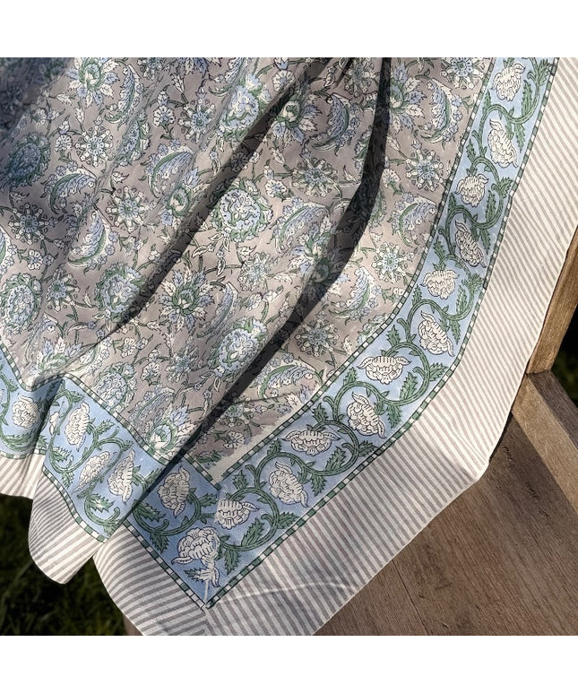 Sengetæppe med blokprint 220x280 cm