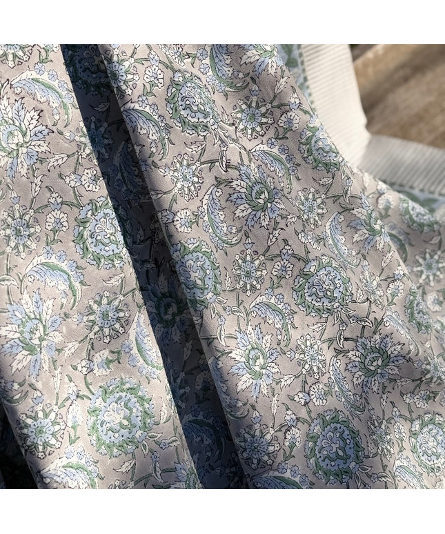 Sengetæppe med blokprint 220x280 cm