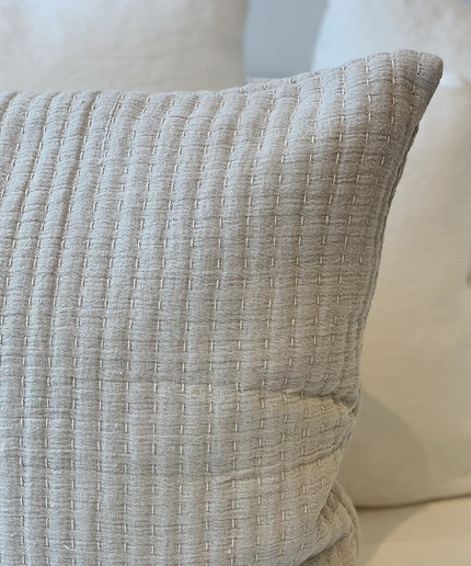 Waffled pillow cover in linen - Grey